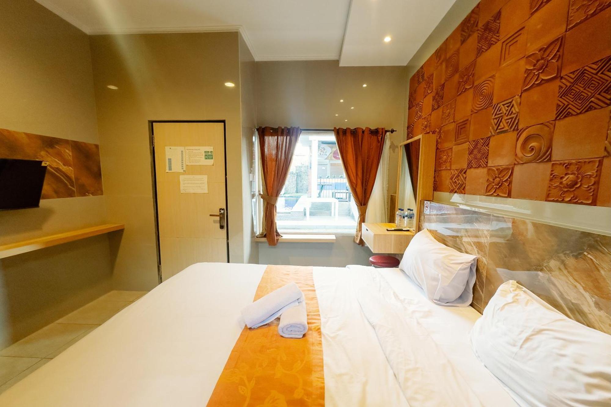 เล็มบายังซารีโอมสเตย์ Hotel เดนปาซาร์ ภายนอก รูปภาพ